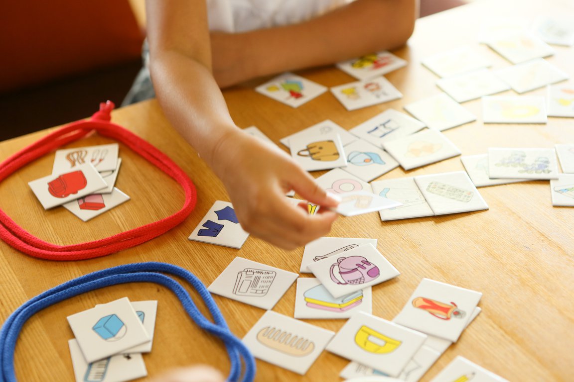 おかたづけキッズパズルで遊びながらお片づけを学ぼう！